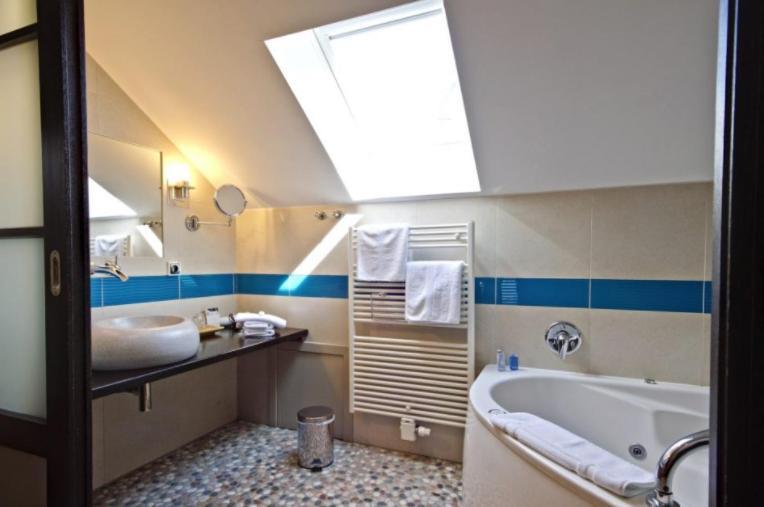 Hotel Saint-Amour Durbuy Bagian luar foto