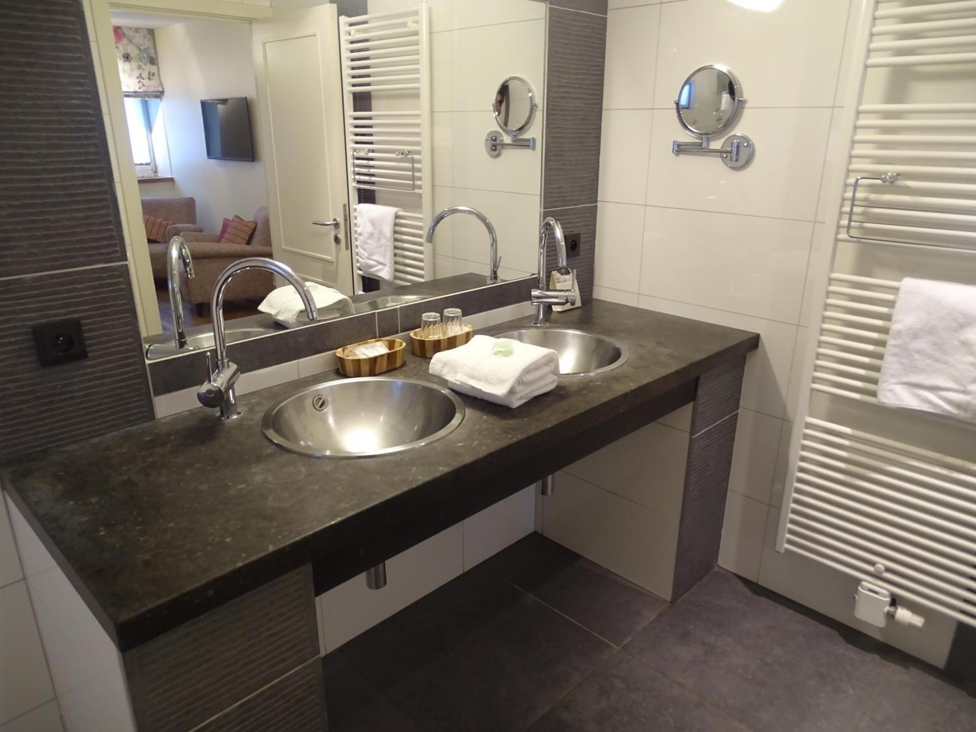 Hotel Saint-Amour Durbuy Bagian luar foto