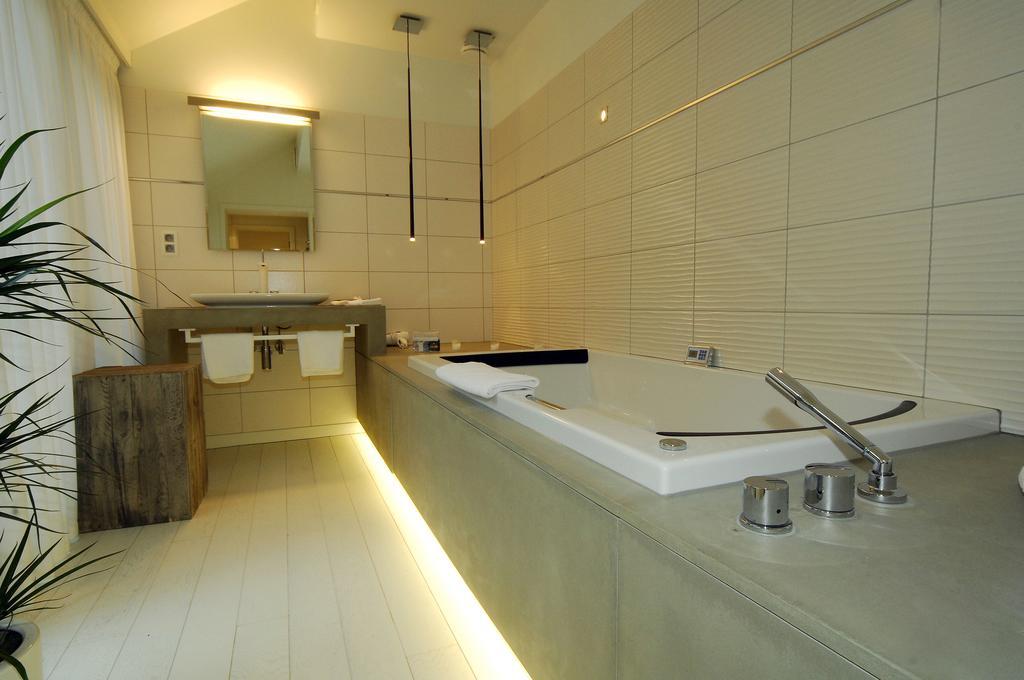 Hotel Saint-Amour Durbuy Bagian luar foto
